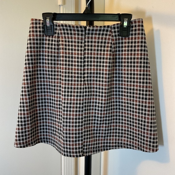 9. Altar’d State Stylish Houndstooth Front Pocket Mini Skirt Size Small - Picture 4 of 5